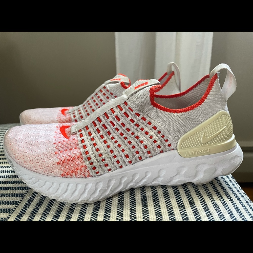 Nike - Women’s React Phantom Run